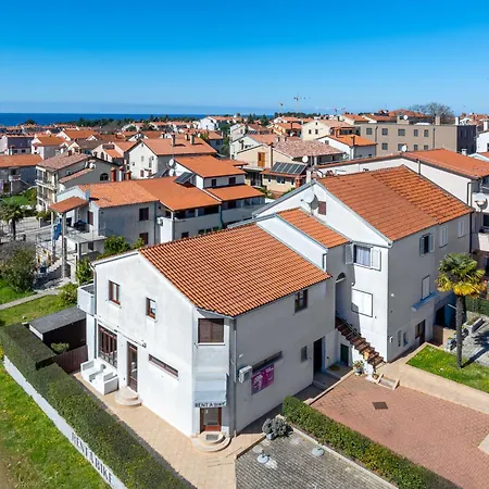 Mirjana Porec Exterior photo