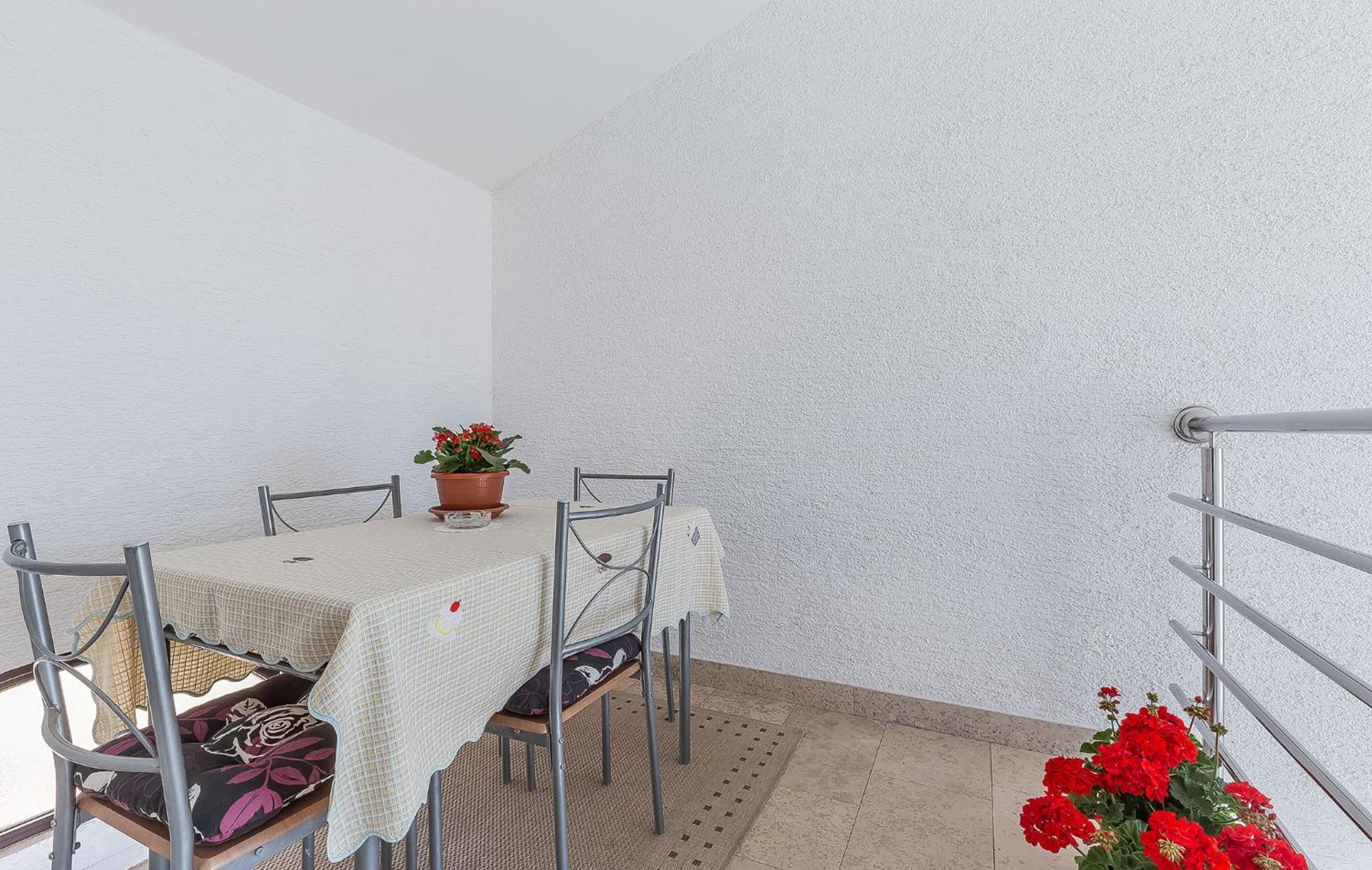 Apartment Mirjana *